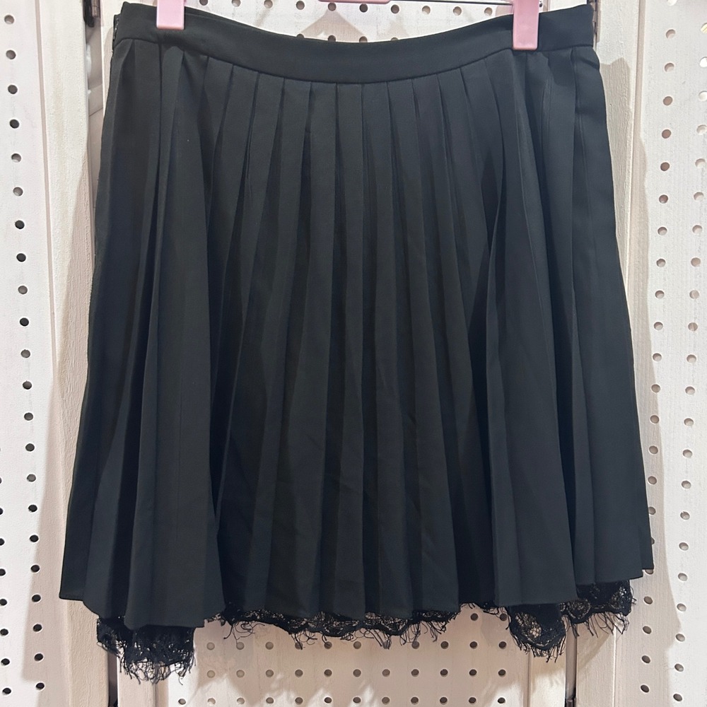 RED Womens M Black Pleated Mini Skirt Lace Trim Zipper Closure